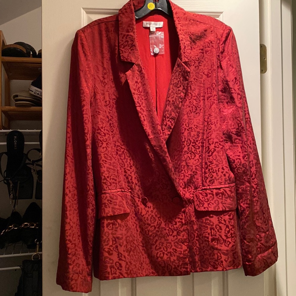 Wine leopard blazer